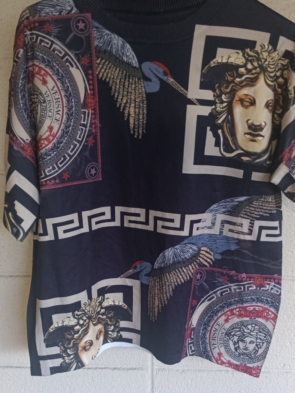AUTHENIC Atelier Versace   3 Black and Gold Scarfs   P0CKET÷ Versace SHIRT Uni